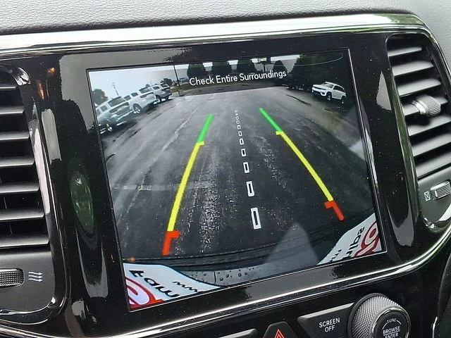 Used 2021 Gray Jeep Laredo X image 18