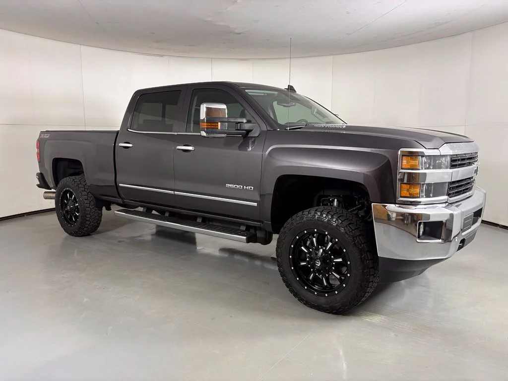 Used 2015 Gray Chevrolet LTZ image 9