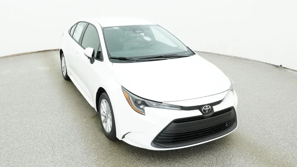 New 2026 Ice Cap Toyota LE image 8