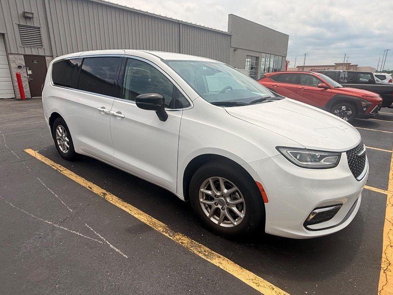 Used 2024 Bright White Clearcoat Chrysler Touring L FWD image 4