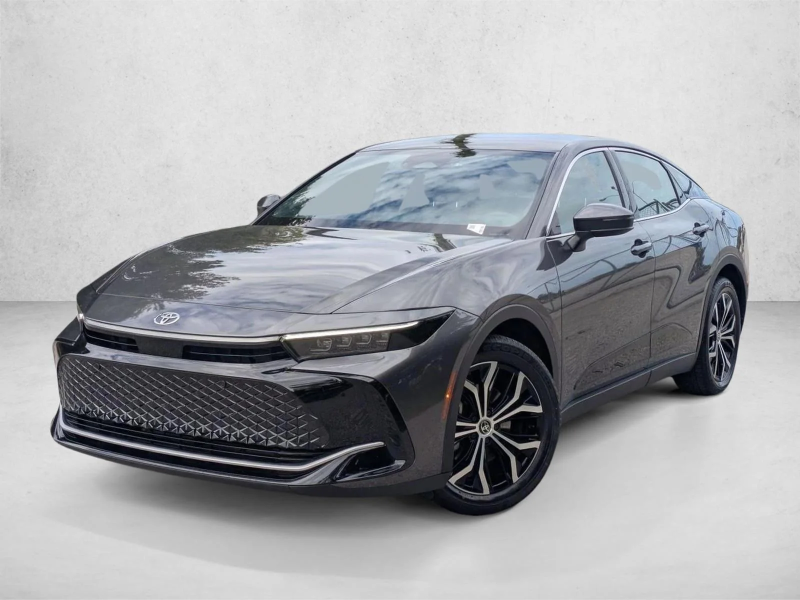 Used 2023 Magnetic Gray Metallic Toyota Limited image 1