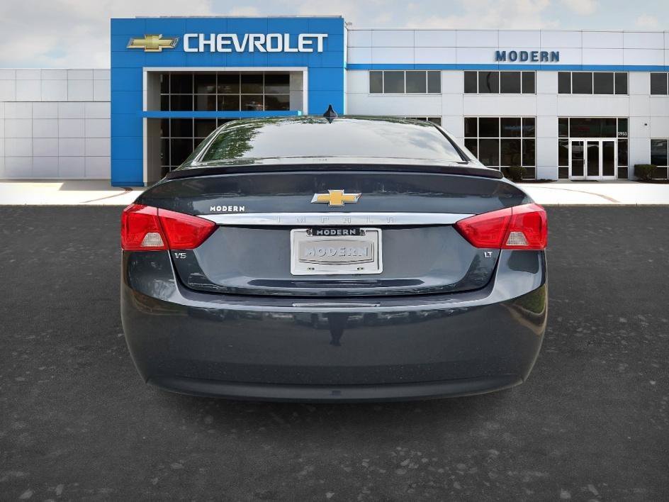 Used 2018 Nightfall Gray Metallic Chevrolet LT image 4
