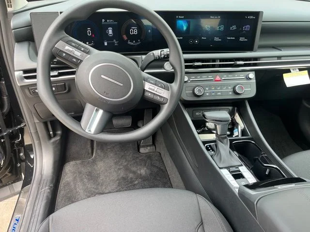 New 2026 Phantom Black Hyundai SE image 19