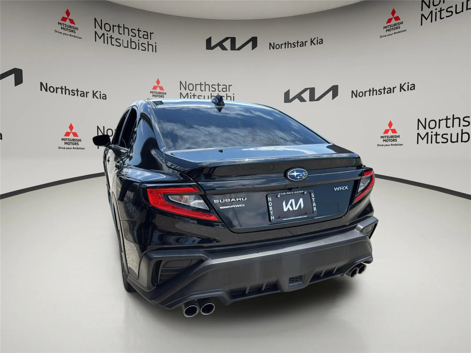 Used 2022 Crystal Black Silica Subaru BASE image 4