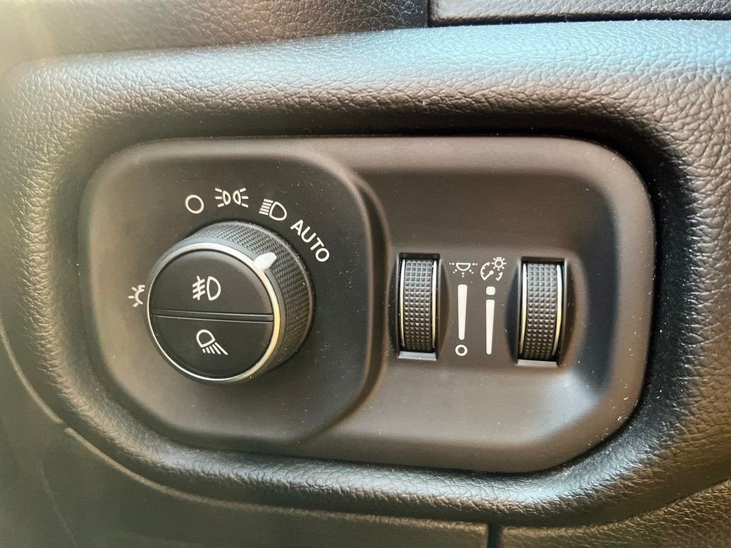 Used 2019 Gray Ram Big Horn/Lone Star image 22