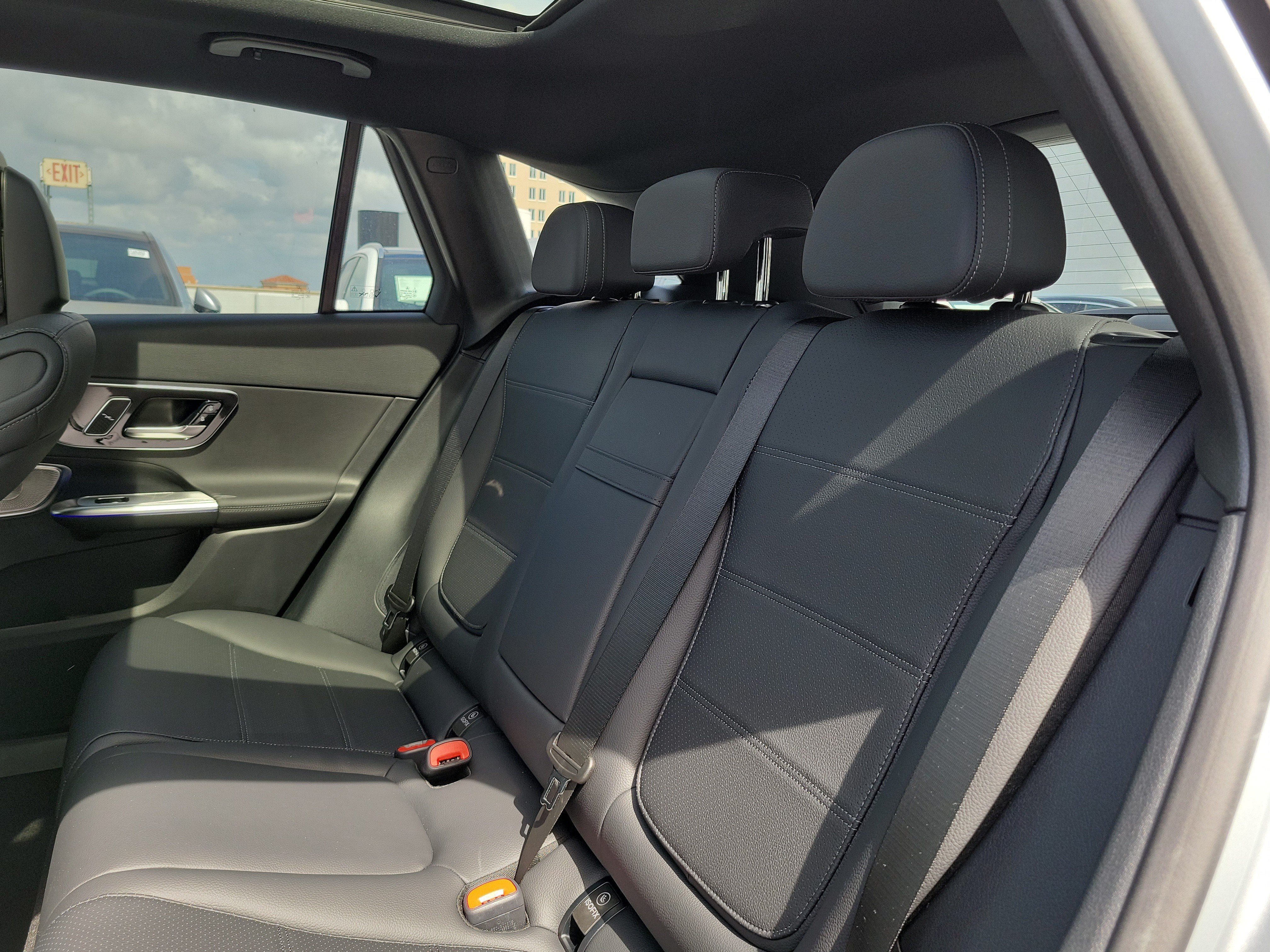 New 2026 Cirrus Silver Metallic Mercedes-Benz GLC 300 image 34
