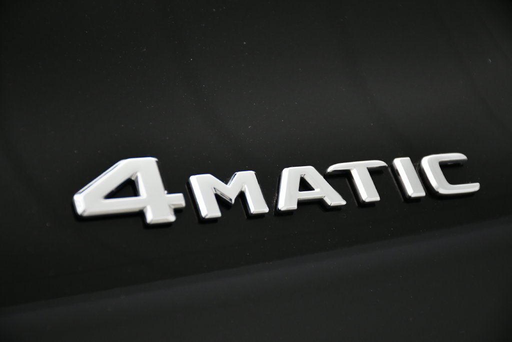 Certified Used 2022 Black Mercedes-Benz GLC 300 image 10