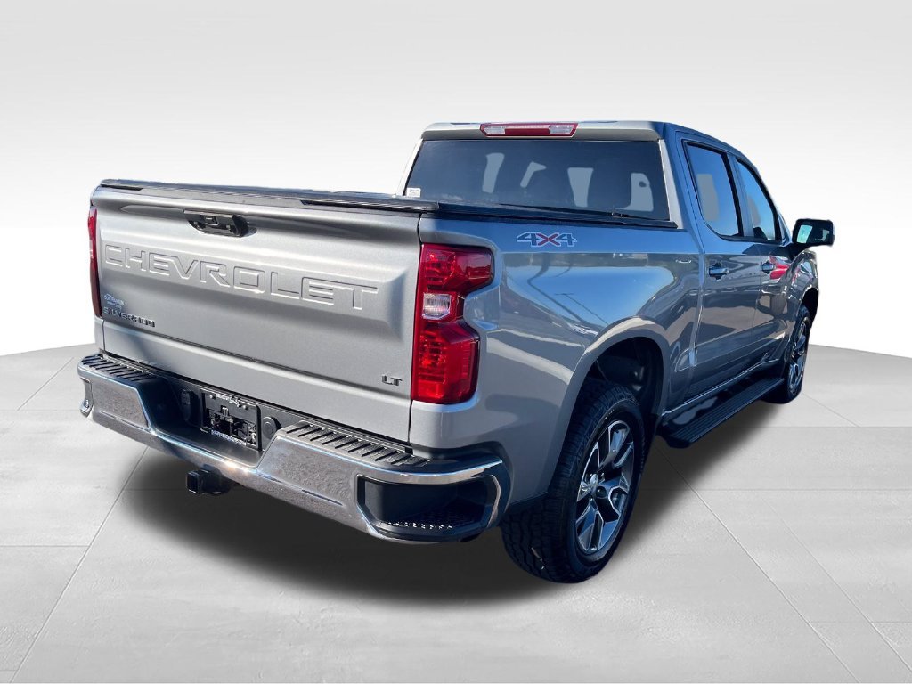 Used 2024 Gray Chevrolet LT image 5