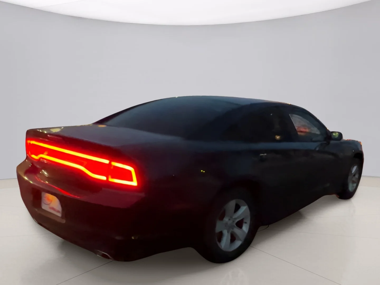 Used 2014 Black Dodge SE image 8