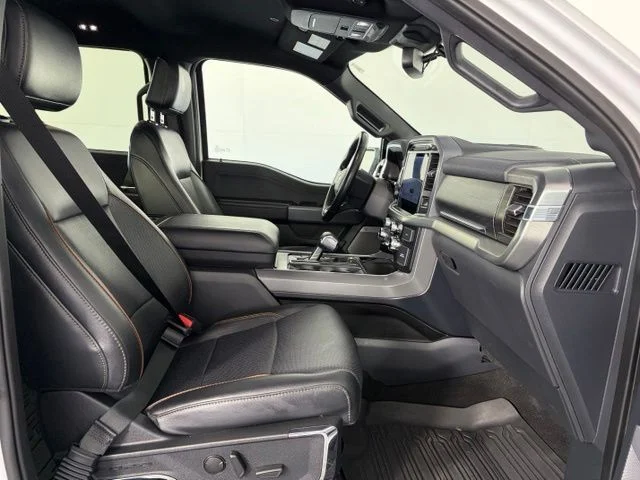 Used 2024 White Ford Lariat image 27