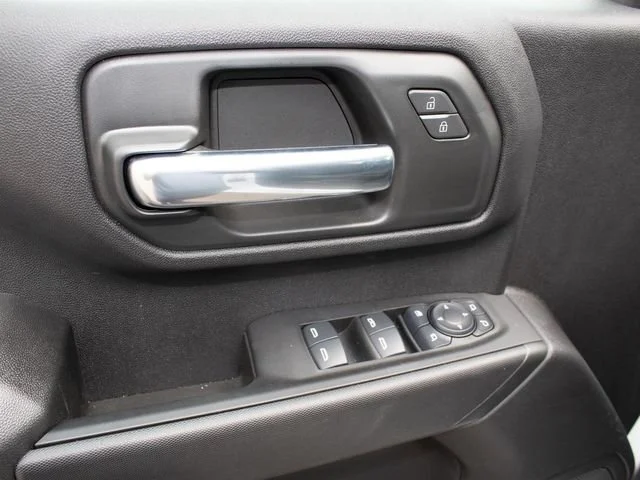 2025 GMC Sierra 3500HD Pro - Photo 8