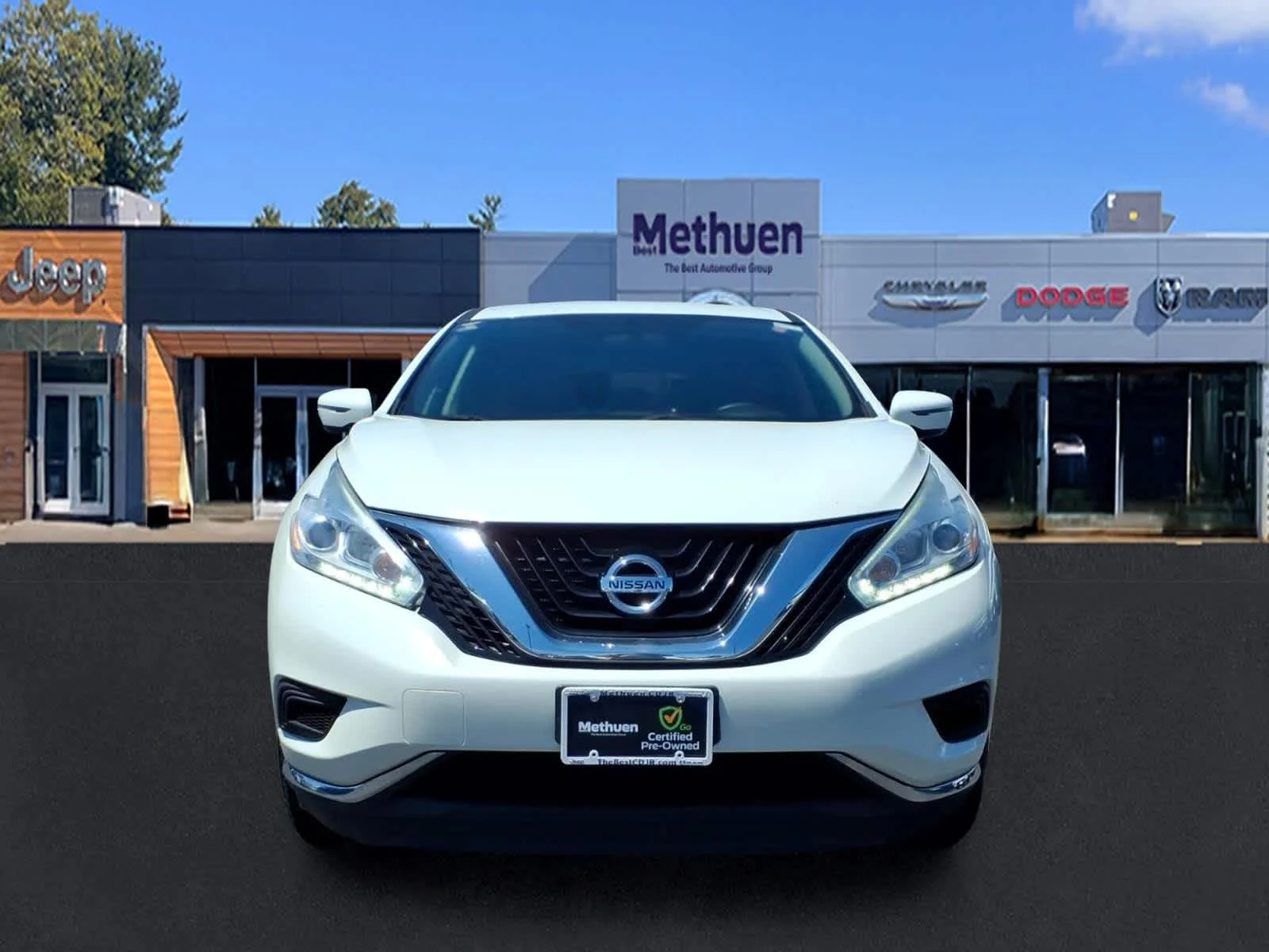 Used 2017 Pearl White Nissan S image 10