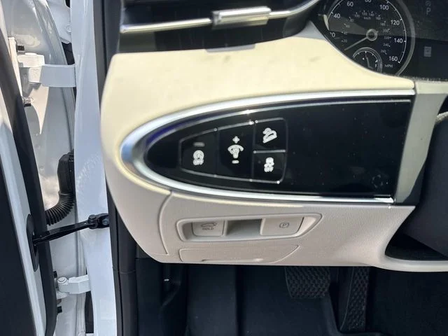 Used 2024 White Genesis 2.5T image 34