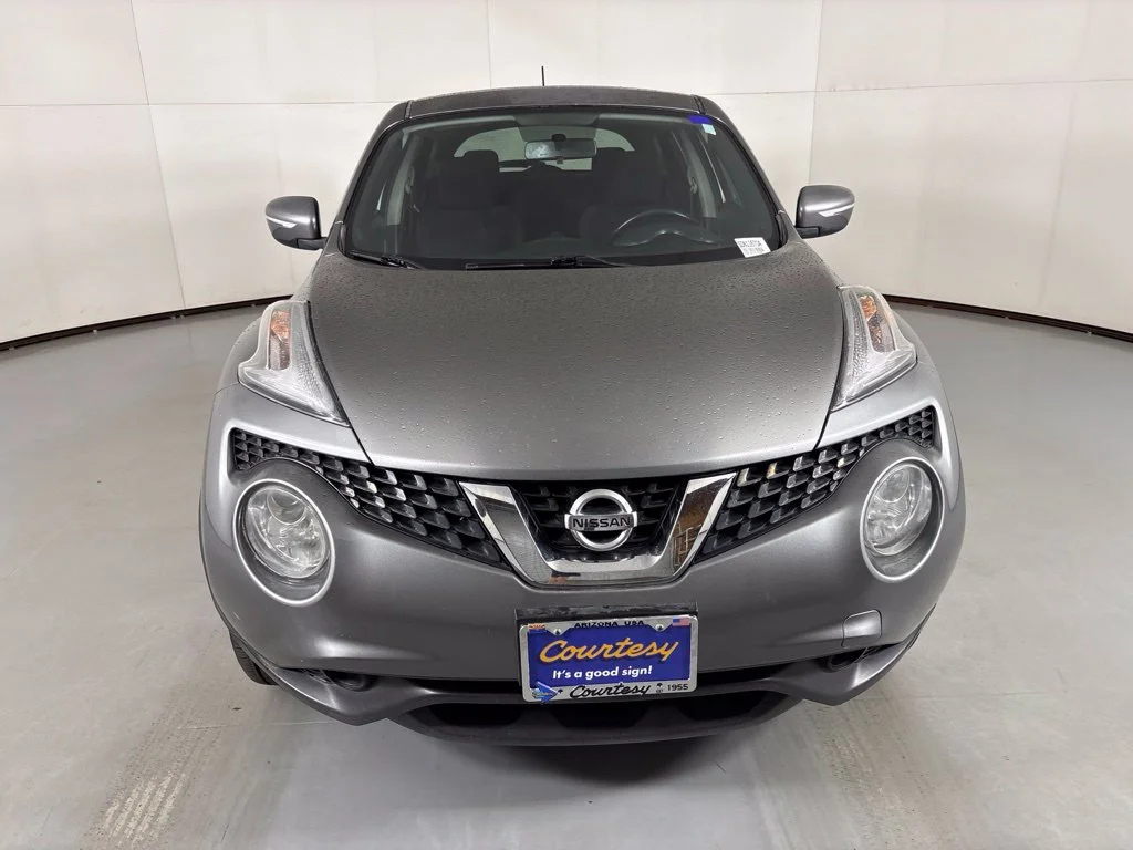 Used 2017 Gray Nissan SV image 3