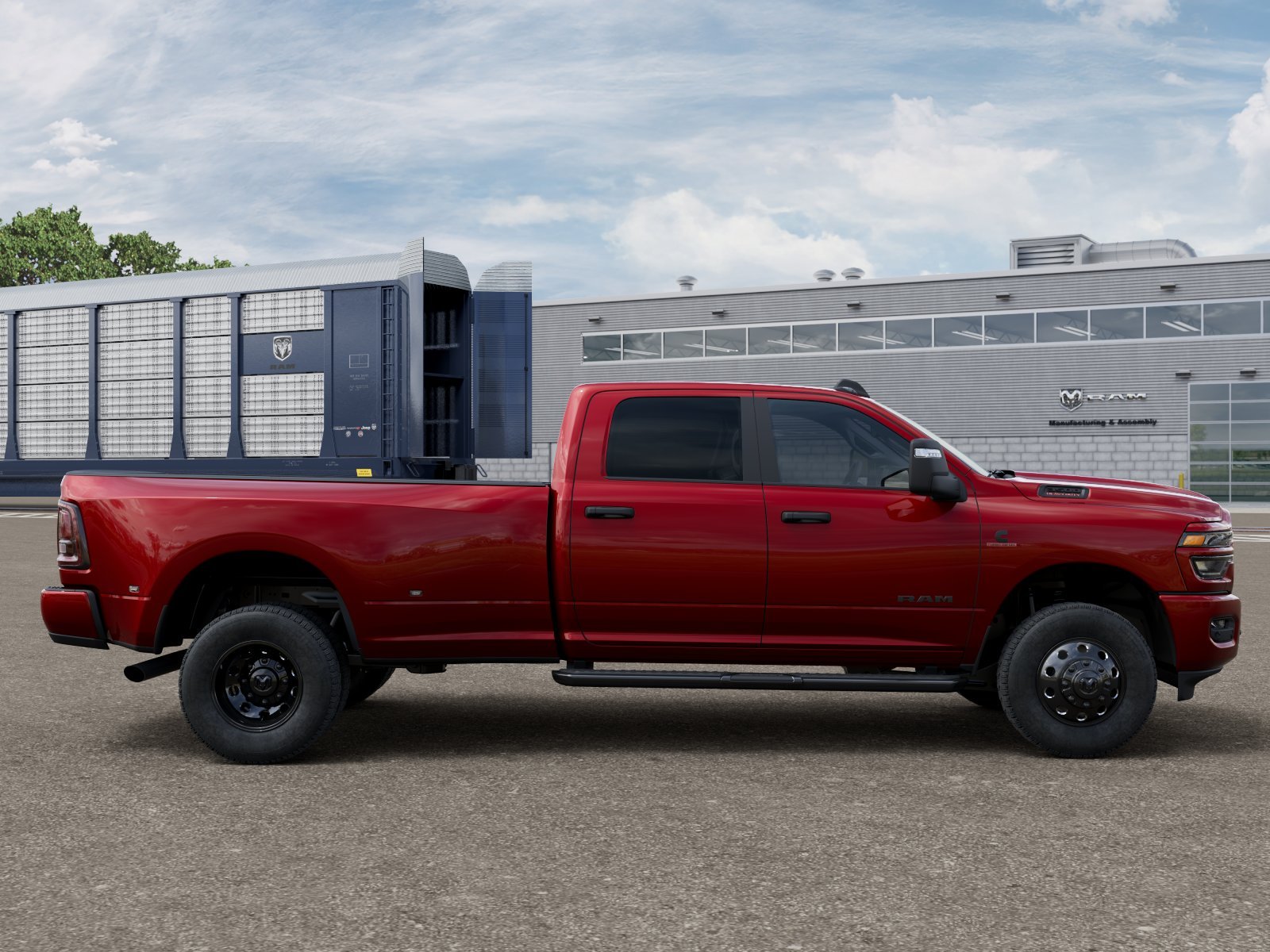 New 2026 Molten Red Pearl-Coat Exterior Paint RAM BIG HORN image 12