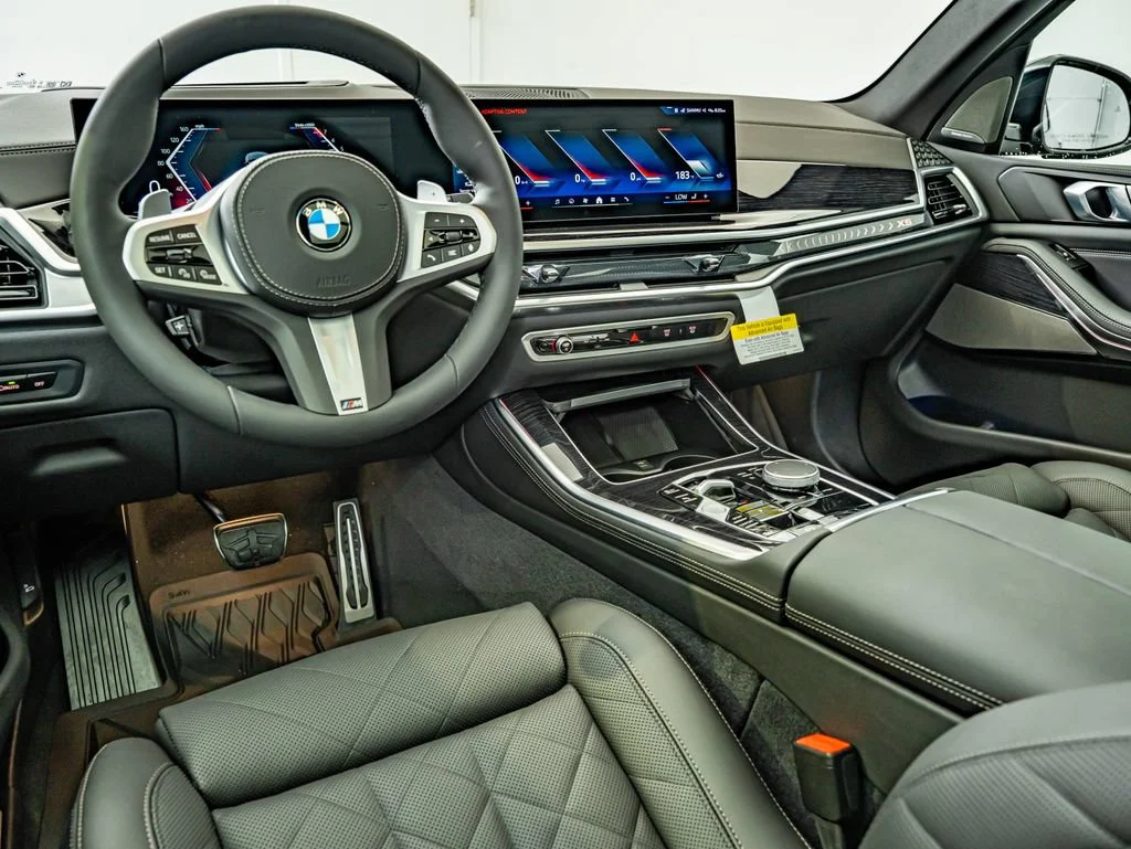 New 2026 Dravit Grey Metallic BMW xDrive40i image 32