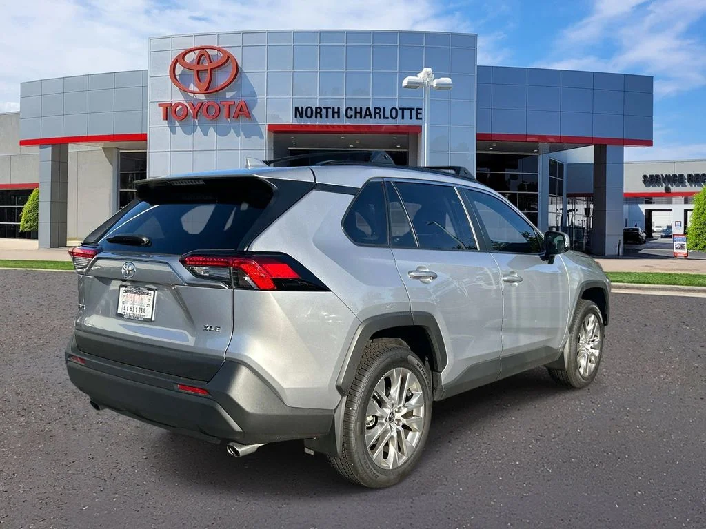 Used 2024 Silver Toyota XLE Premium image 8