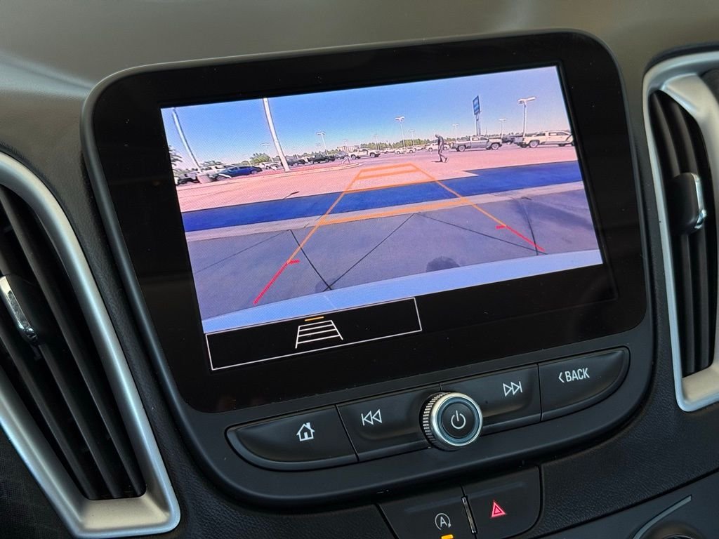 Used 2025 White Chevrolet LT image 4