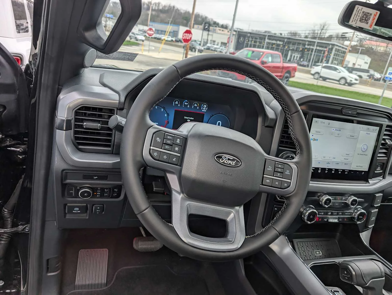 New 2026 Agate Black Metallic Ford XLT image 32