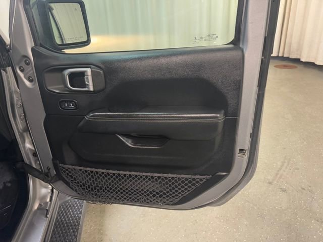 Used 2018 Gray Jeep Sahara image 36