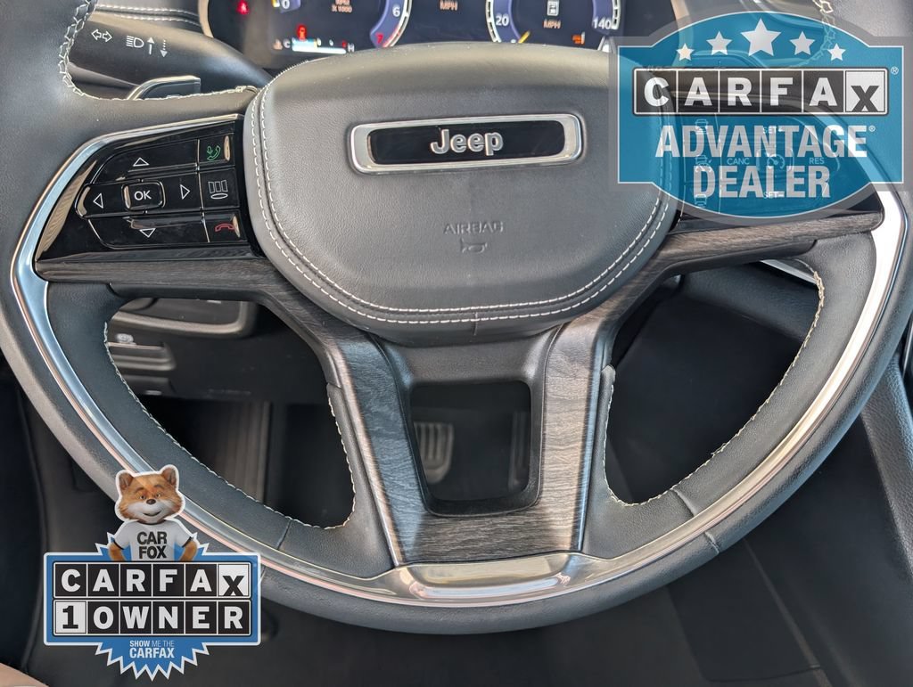 Used 2023  Jeep Overland image 5
