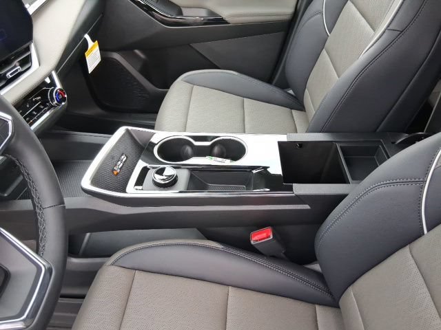 2027 Chevrolet Equinox LT - Photo 16