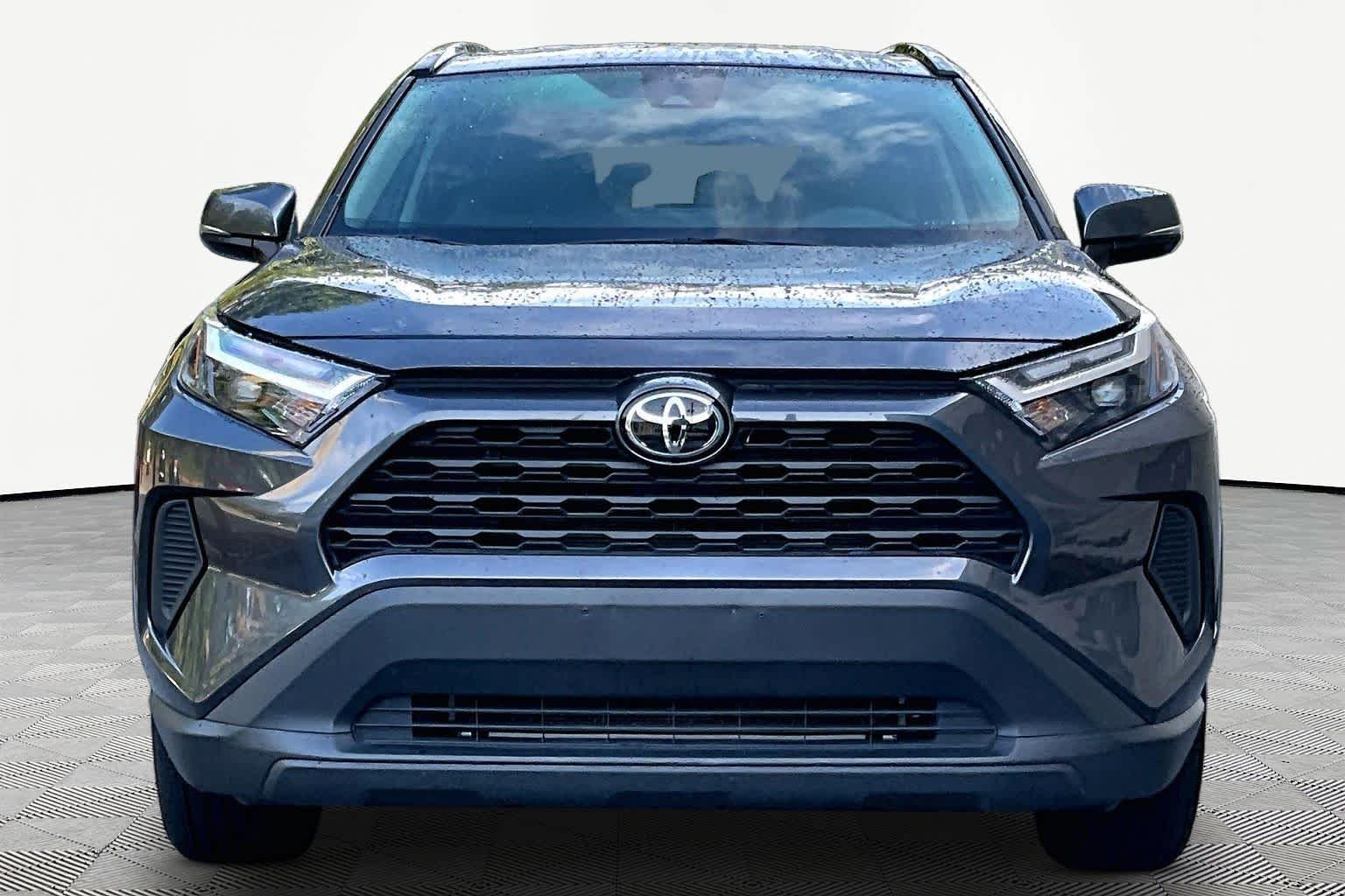 Used 2025 Magnetic Gray Metallic Toyota XLE image 4
