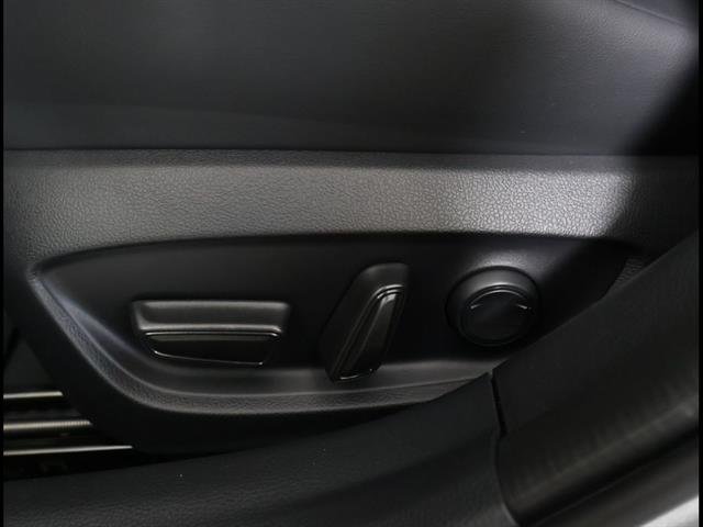 2026 Toyota Prius Plug-in Hybrid XSE Premium - Photo 11