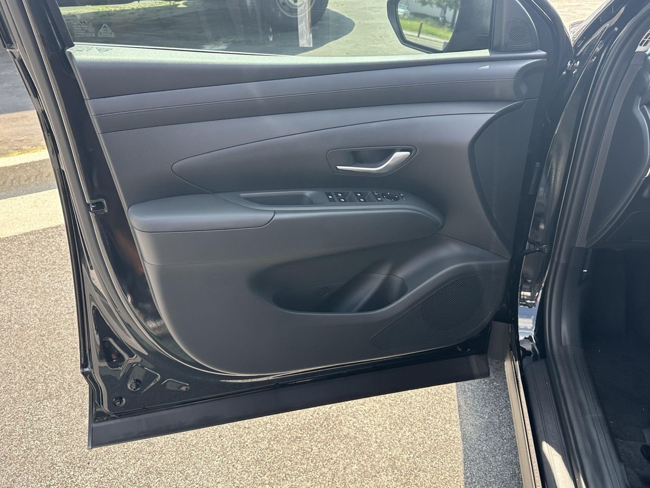 New 2026 Phantom Black Hyundai SE image 10