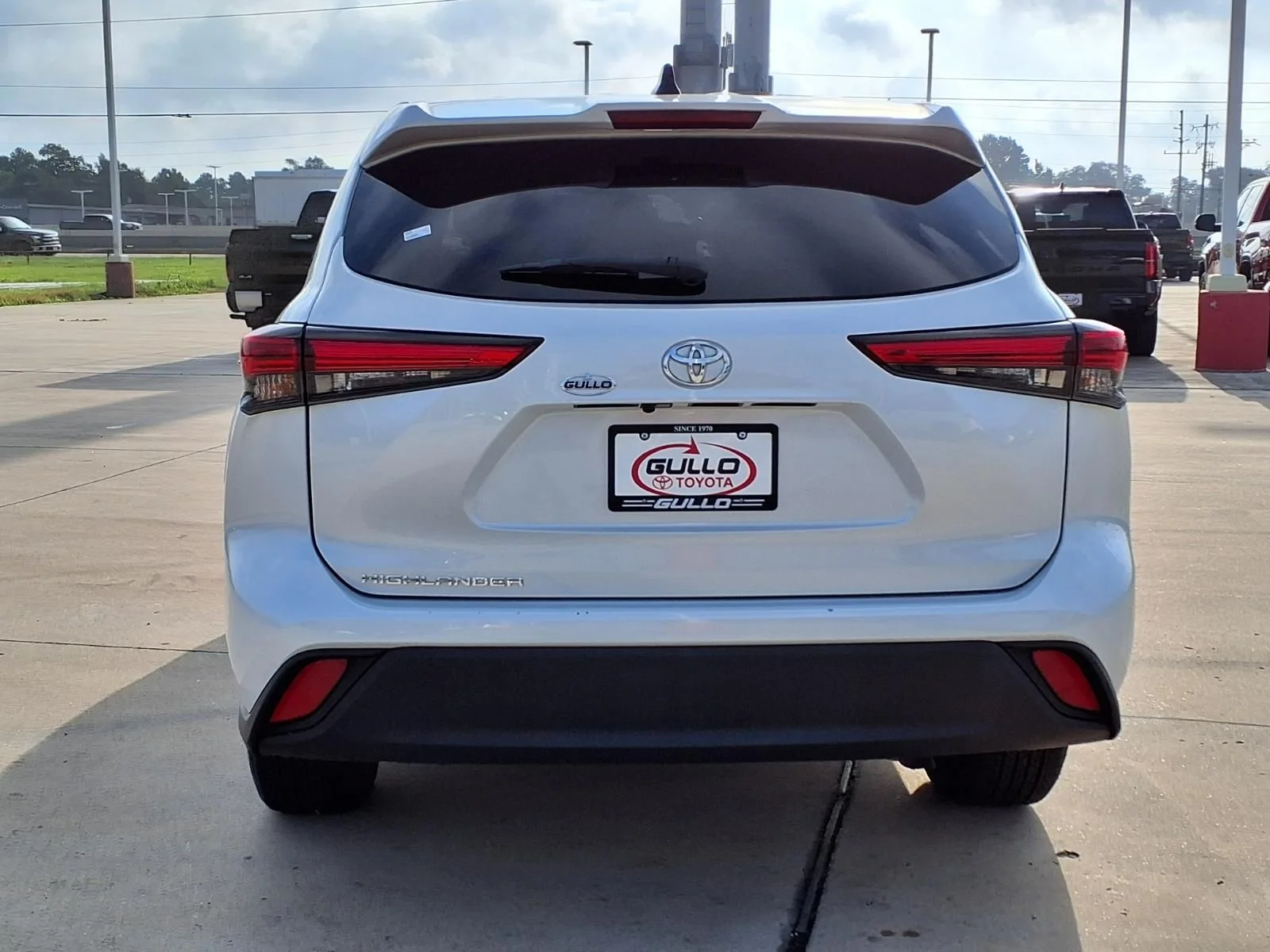Used 2022 Beige Toyota L image 7