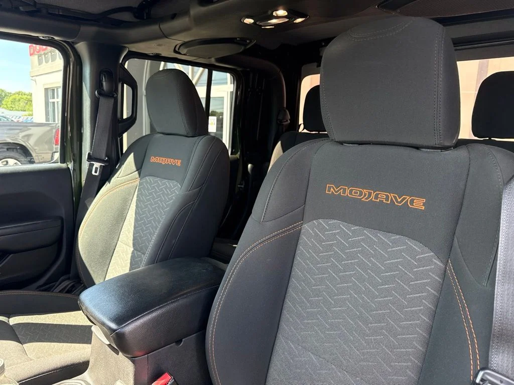 Used 2023 Green Jeep Mojave image 10