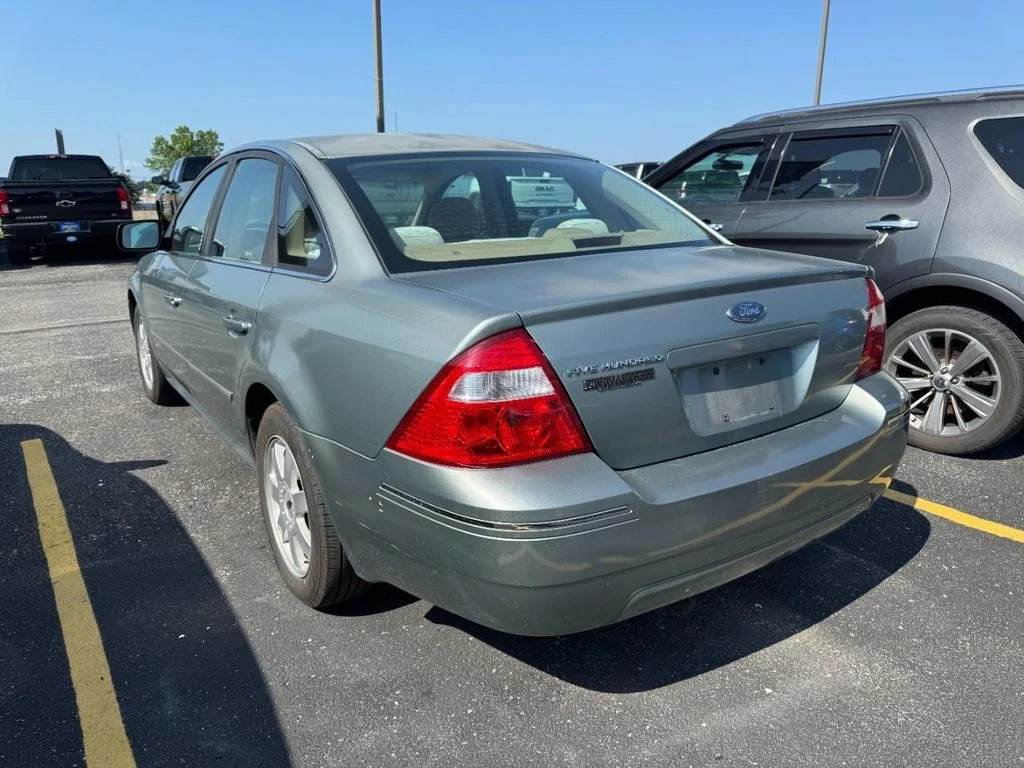 Used 2005 Titanium Green Metallic Ford SE image 9