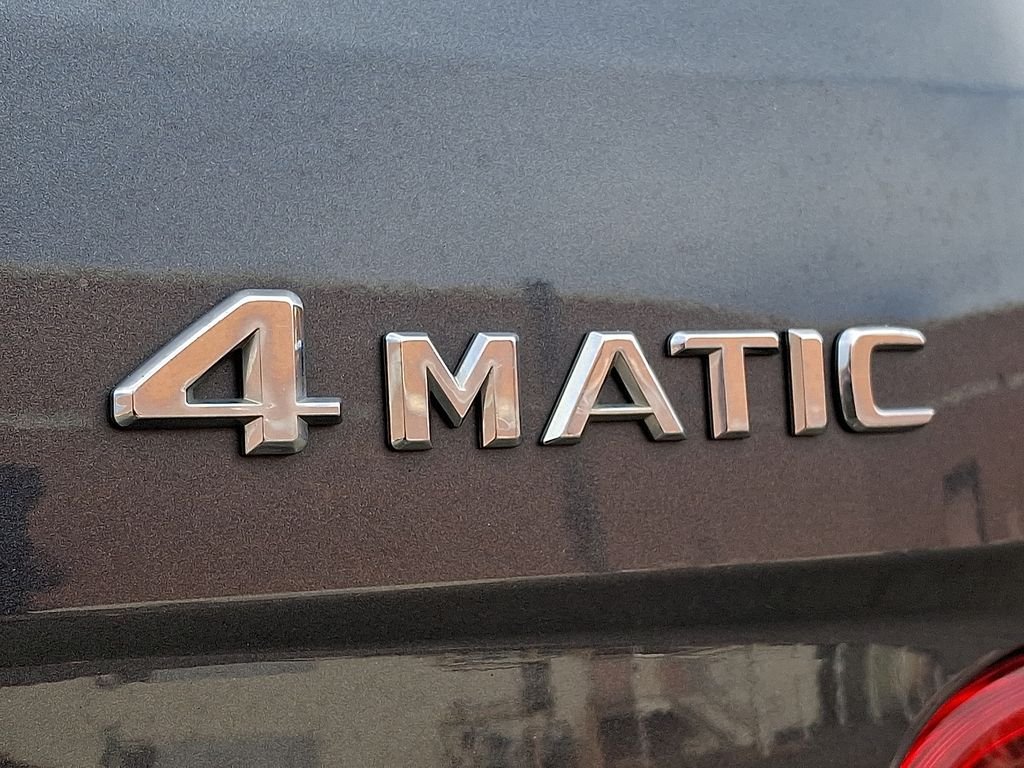 Used 2011 Steel Gray Metallic Mercedes-Benz ML 550 image 34