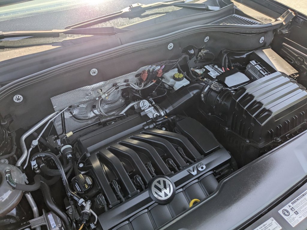 Used 2020  Volkswagen 3.6L V6 SE w/Technology image 30