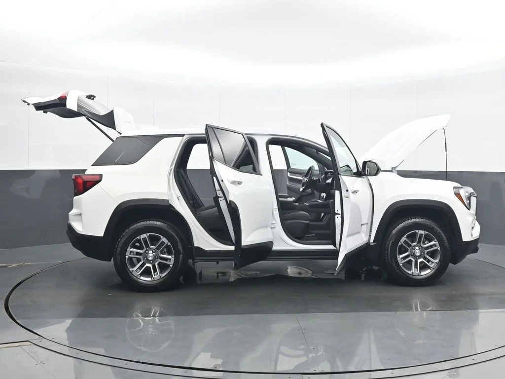 Used 2026 White GMC Elevation image 36