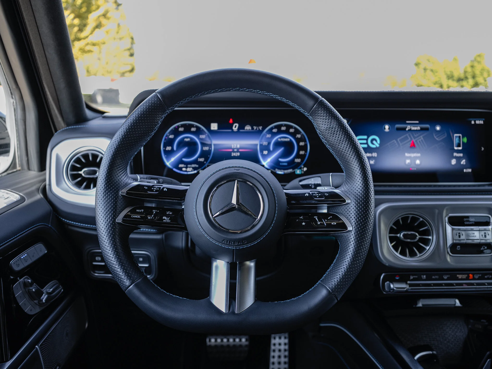 Certified Used 2025 Moonlight White Mercedes-Benz G 580 image 18