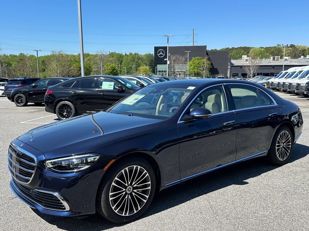 New 2026 Nautical Blue Metallic Mercedes-Benz S 580e image 4