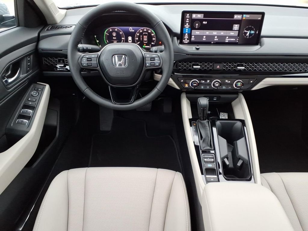 New 2026 Urban Gray Pearl Honda EX-L image 3