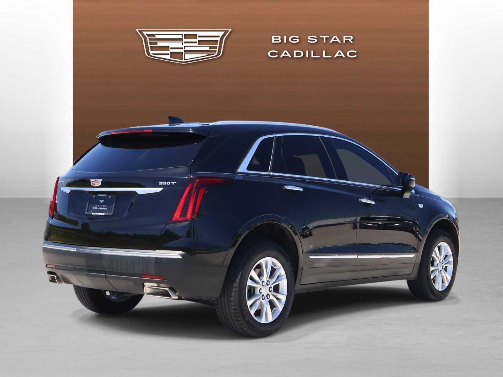 Used 2025 Stellar Black Metallic Cadillac Luxury image 4