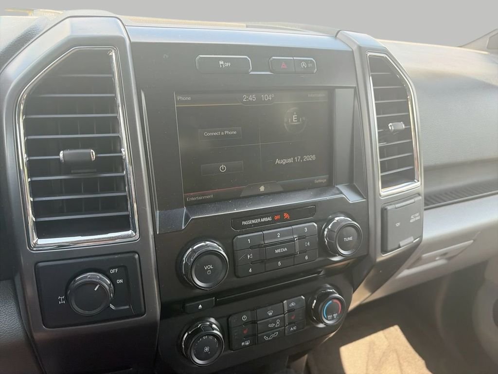 Used 2015 Silver Ford XLT image 17