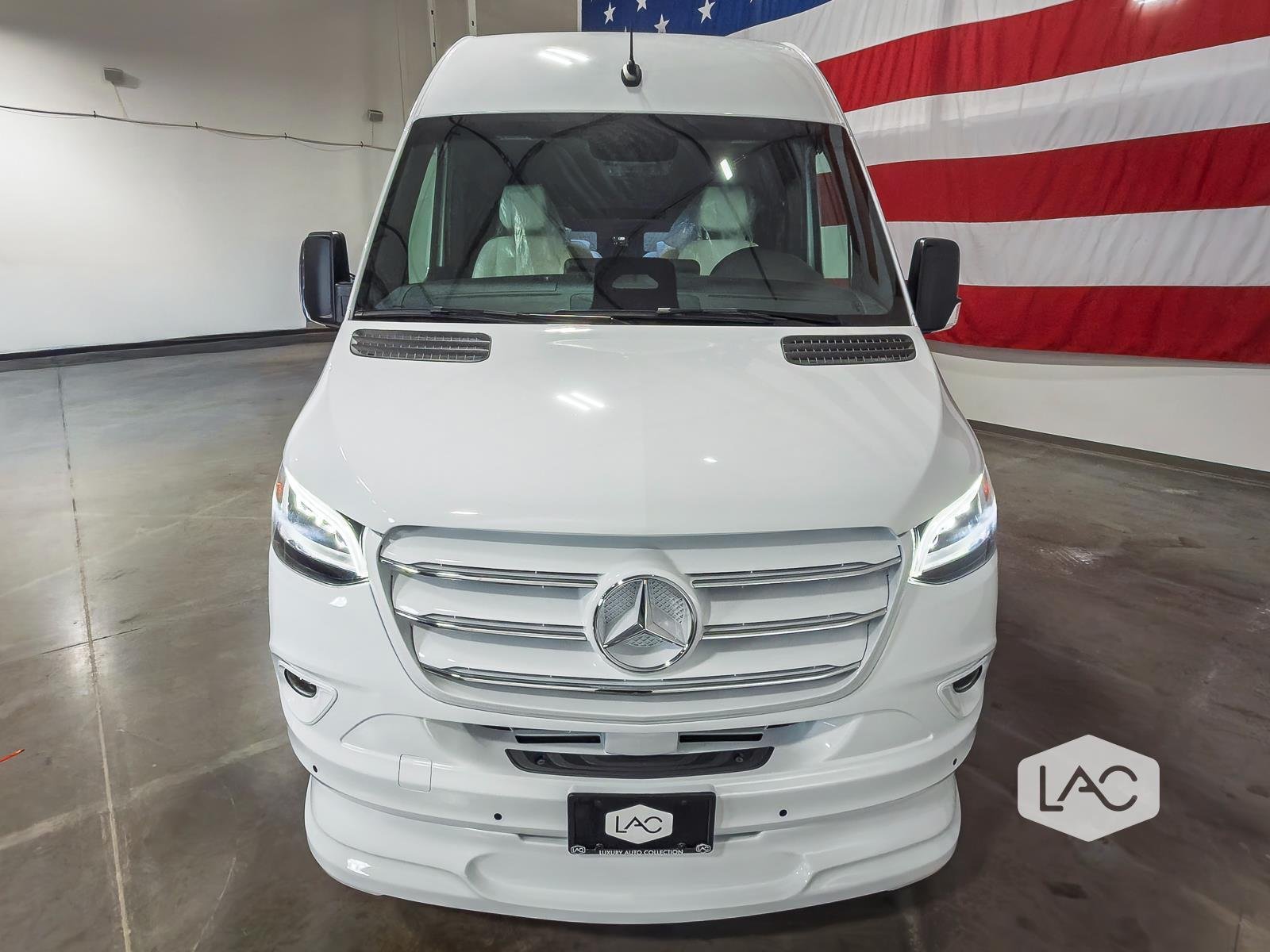 New 2027 WHITE OGV LUXURY COACH 170EXT image 24