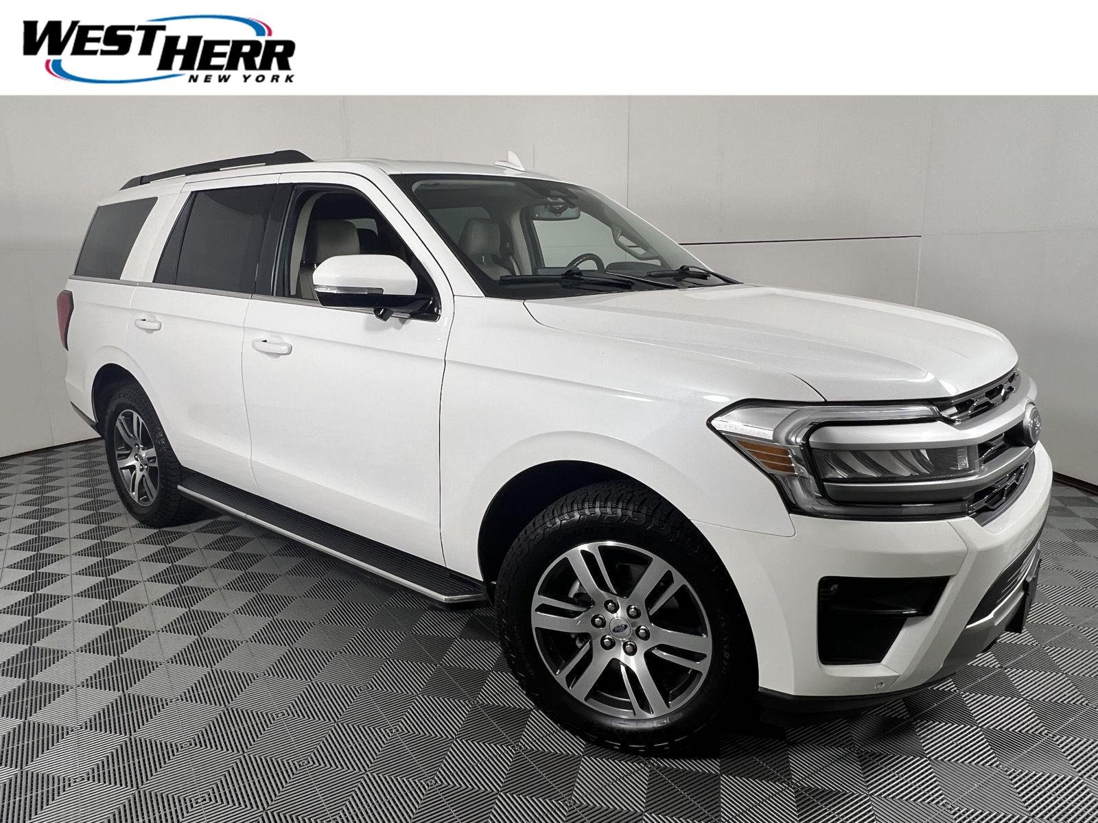Used 2023 Star White Metallic Tri-Coat Ford XLT image 1