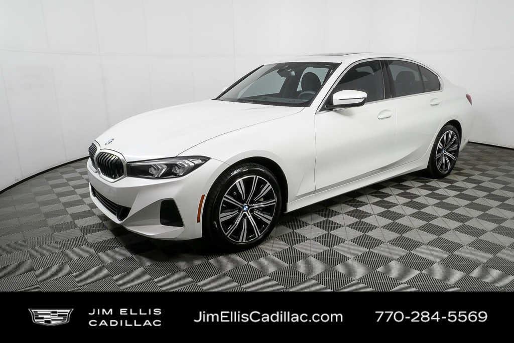 2025 BMW 3 Series 330i - Photo 27