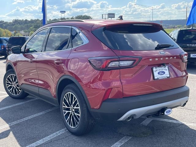 New 2025 Rapid Red Metallic Tinted Clearcoat Ford Base image 3