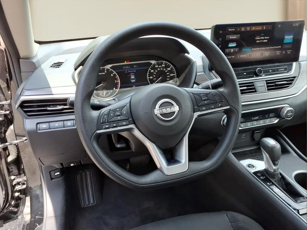 Used 2025 Black Nissan 2.5 SV image 3