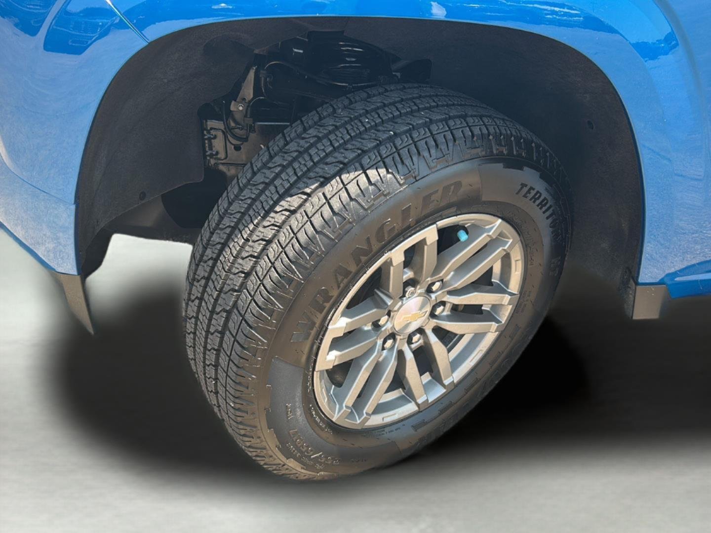Used 2023 Glacier Blue Metallic Chevrolet 4WD LT image 29