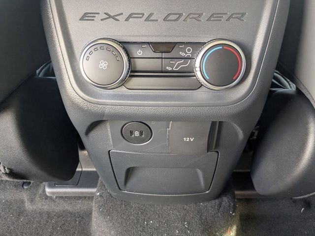 New 2026 Star White Metallic Tri-Coat Ford Active image 18
