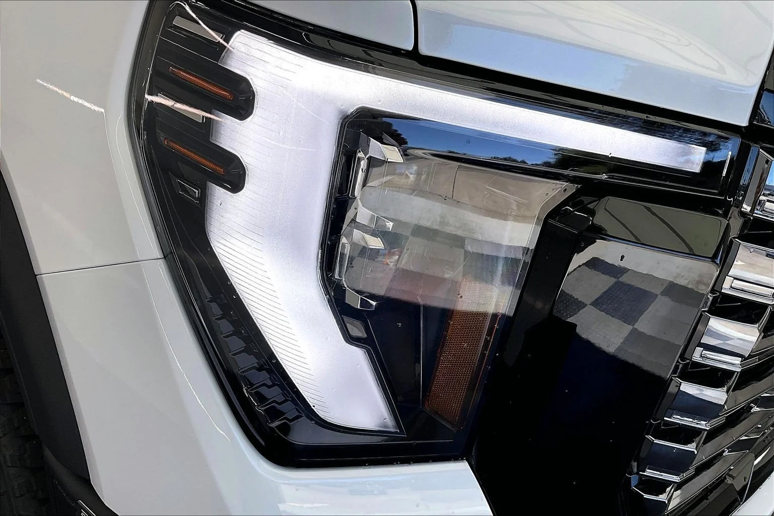 New 2026 Glacier White Tricoat GMC Denali Ultimate image 15