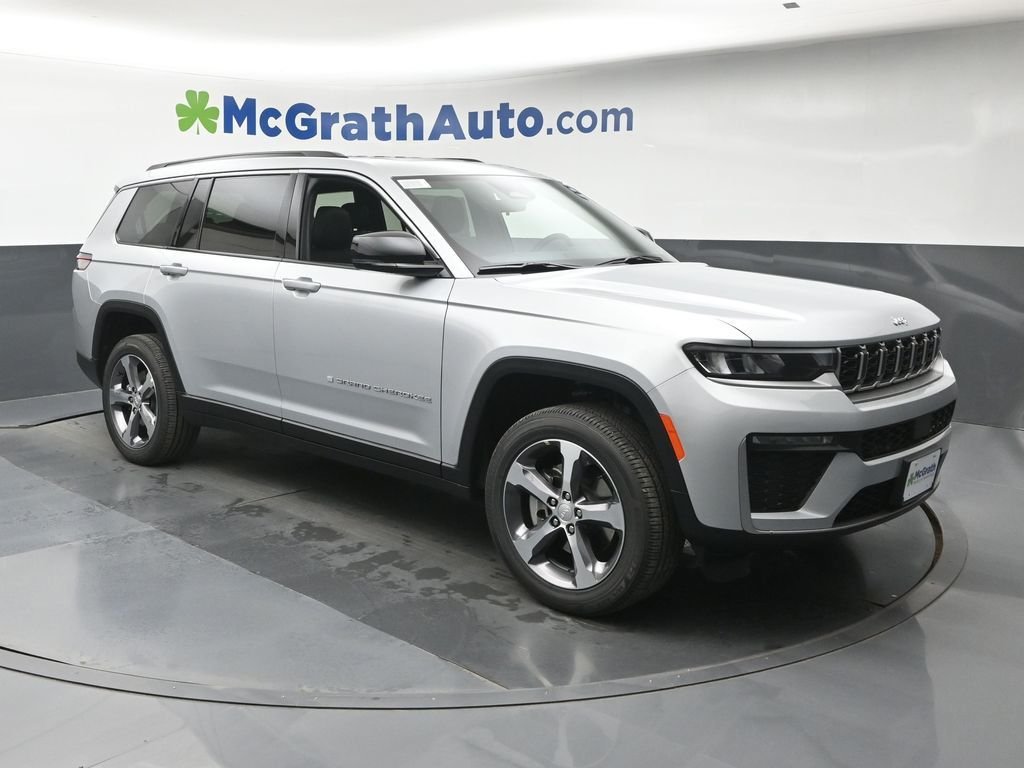 New 2026 Silver Zynith Exterior Paint Jeep Limited image 2