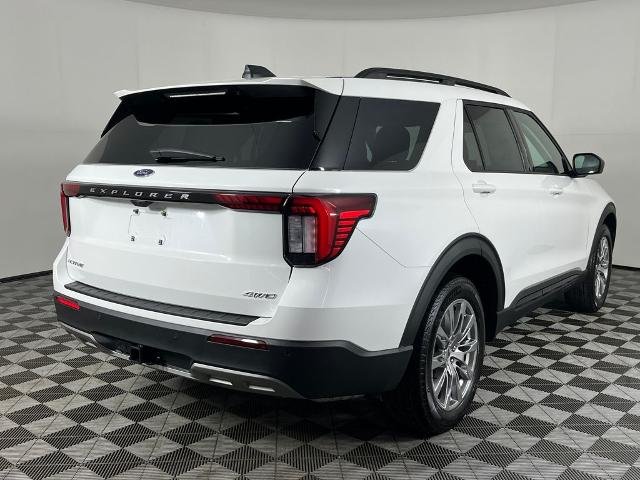 New 2026 Star White Metallic Tri-Coat Ford Active image 6